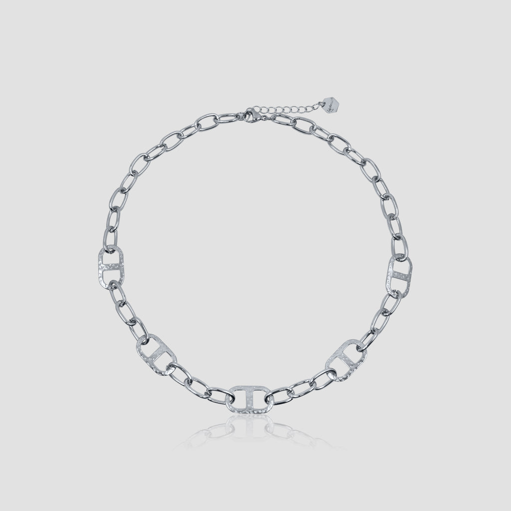 LA FEMME NECKLACE COLLECTION