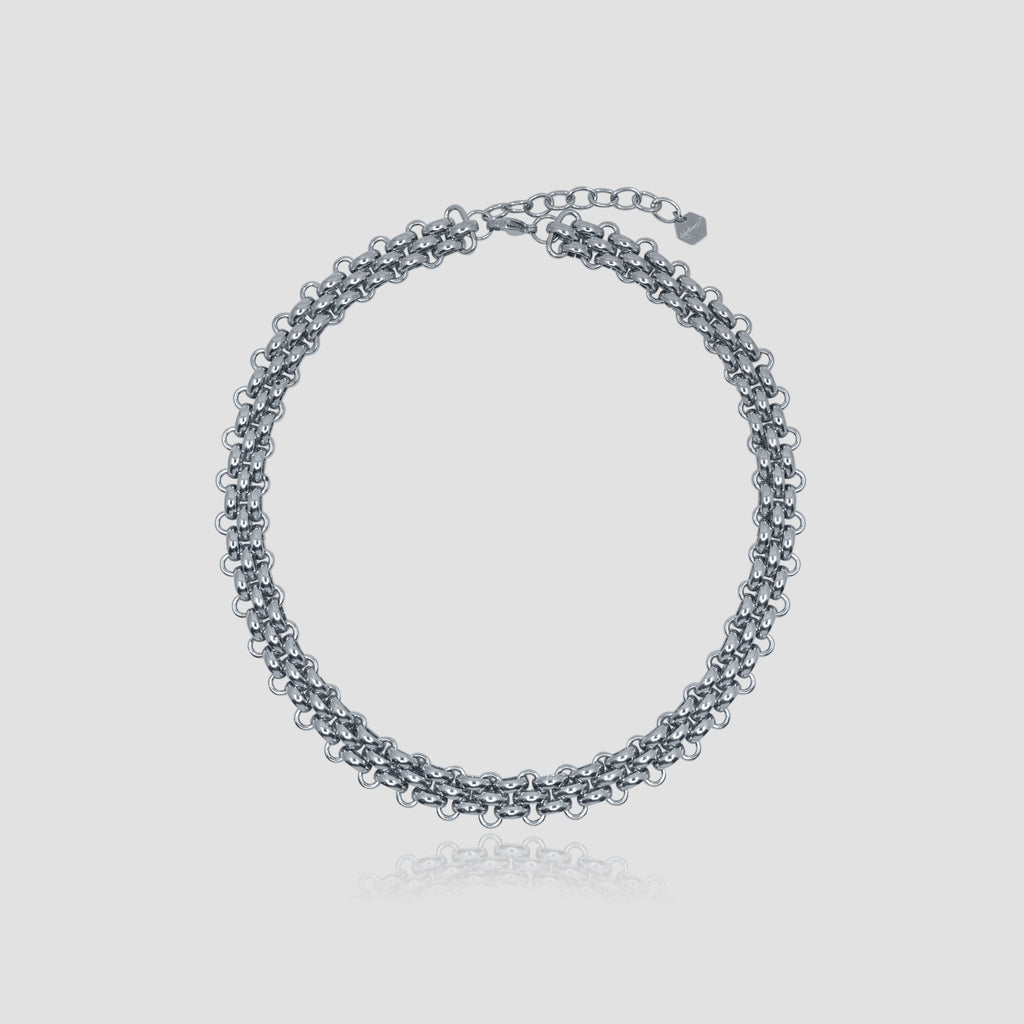 LA FEMME NECKLACE COLLECTION