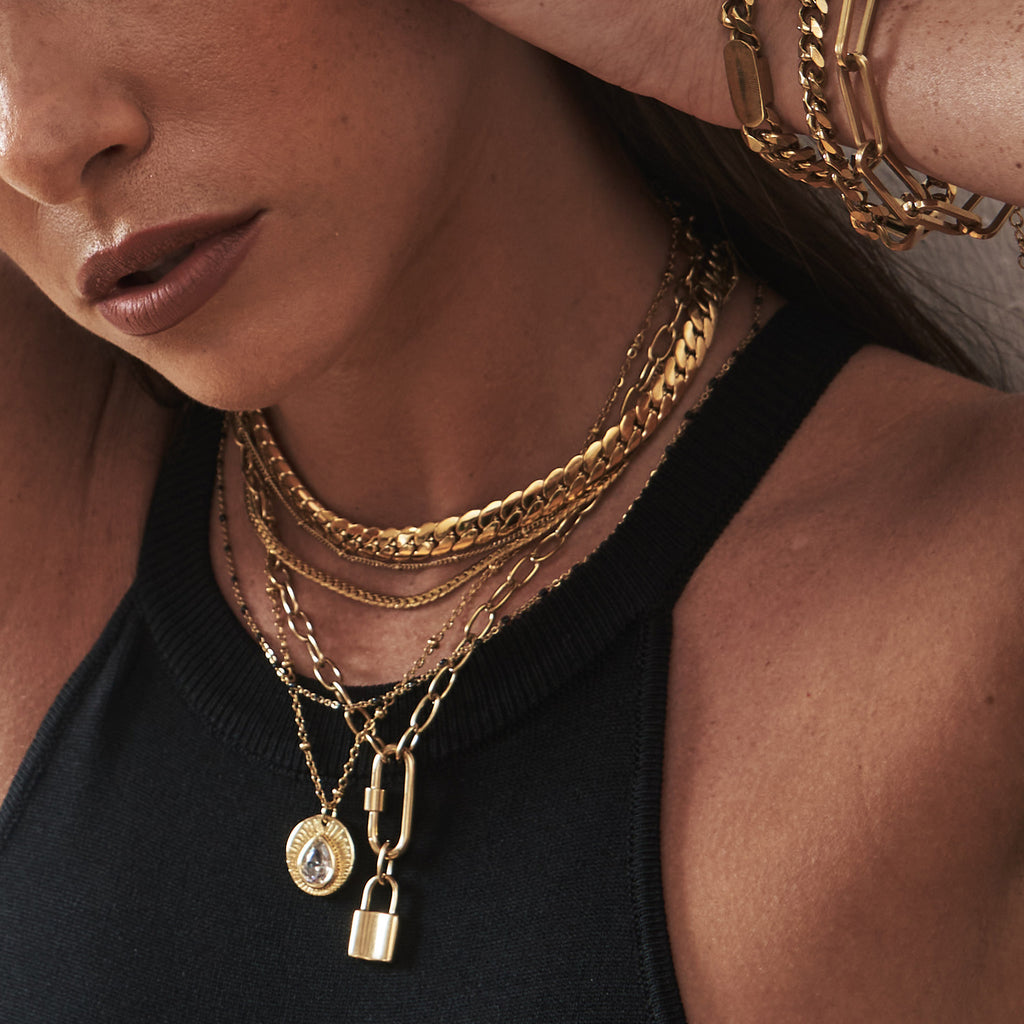 LA FEMME NECKLACE COLLECTION