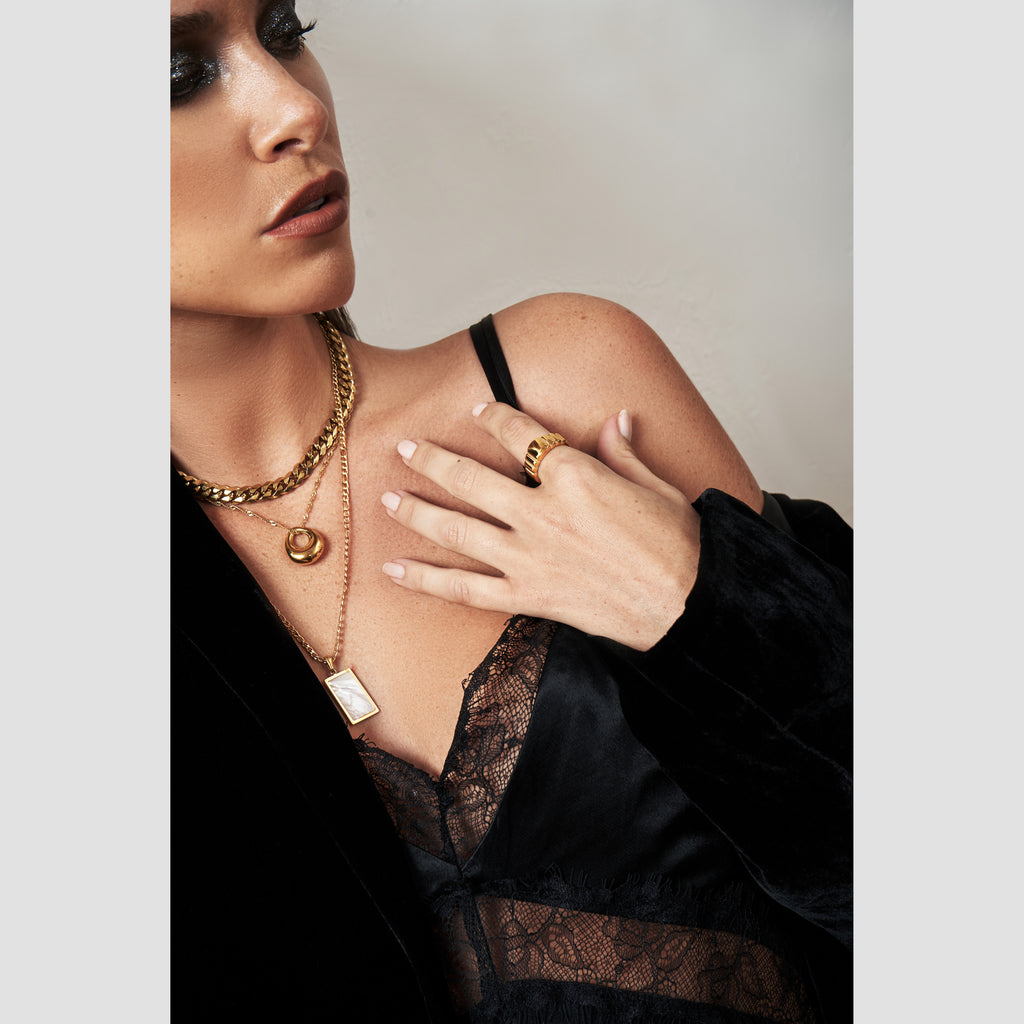 LA FEMME NECKLACE COLLECTION