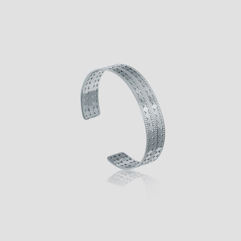 SIGNATURE CUFF COLLECTION