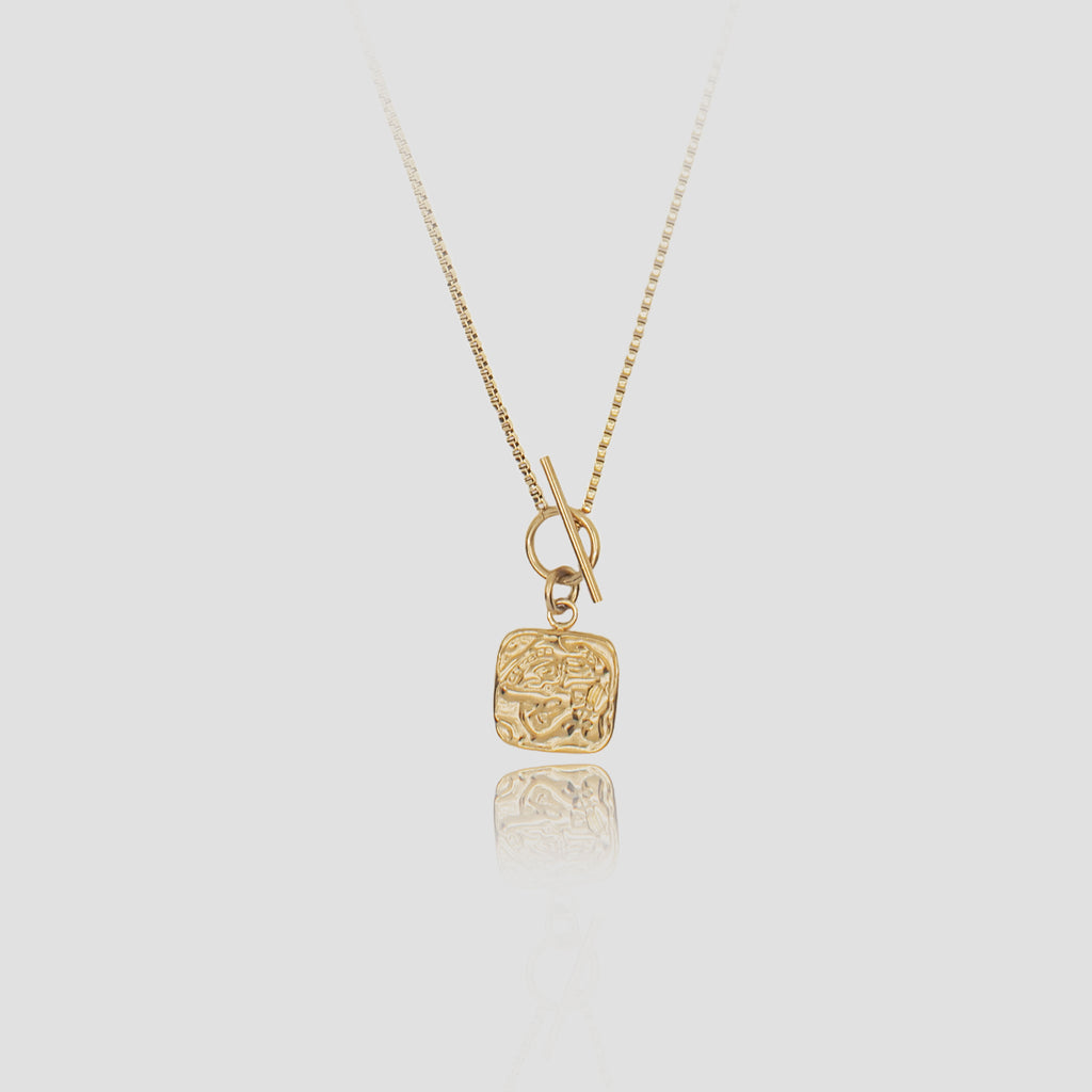 LA FEMME NECKLACE COLLECTION