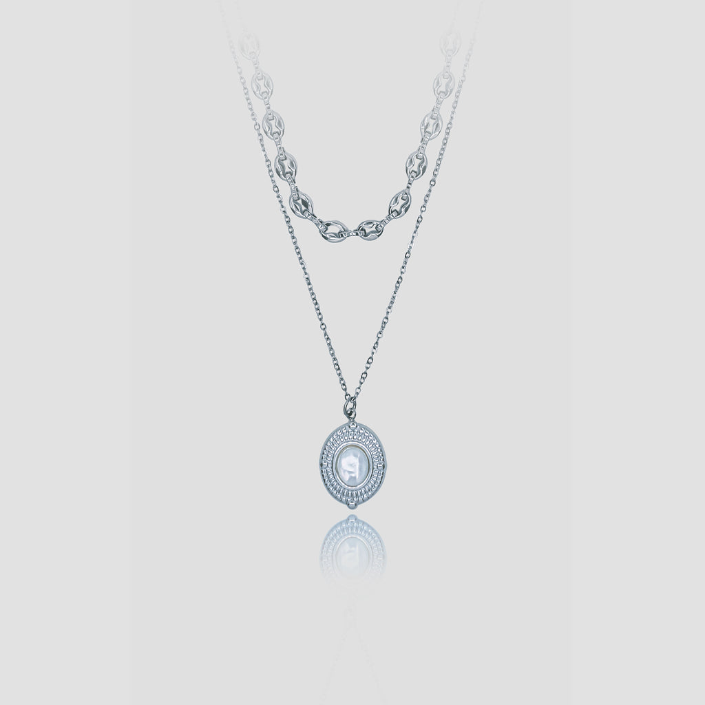 SIGNATURE LAYERED NECKLACE COLLECTION