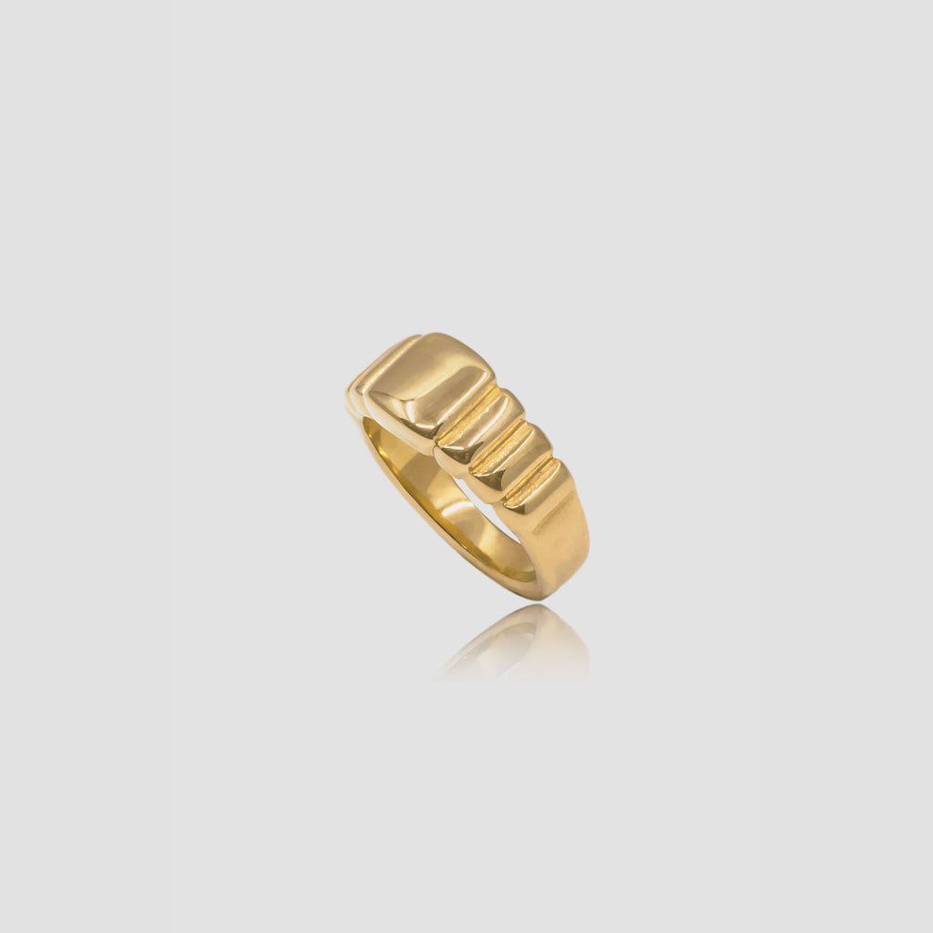 LA FEMME RING COLLECTION