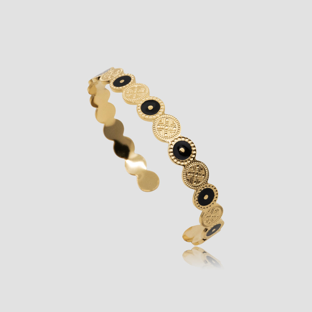 SIGNATURE CUFF COLLECTION